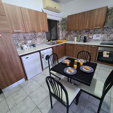 Spacious Seafront Apt Next To Sliema-Valeta Ferry Zewnętrze zdjęcie
